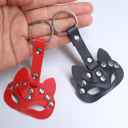  Handmade Leather Car KeyChain Mini Cat Mask Shape Key Button Hollow Out Key Buckle Key Rings Toys Women Belt Pendant