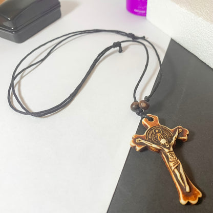 Artificial Bone Carving Jesus Christ Crucifix Cross Pendant Necklace